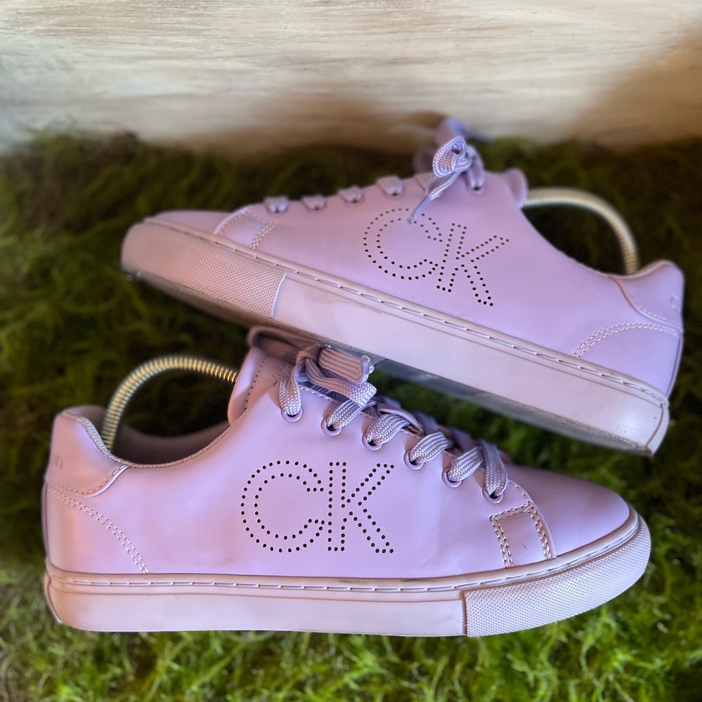 Calvin Klein Purple Casual Vegan Leather Sneakers Women Size 9 Worn a Few Times